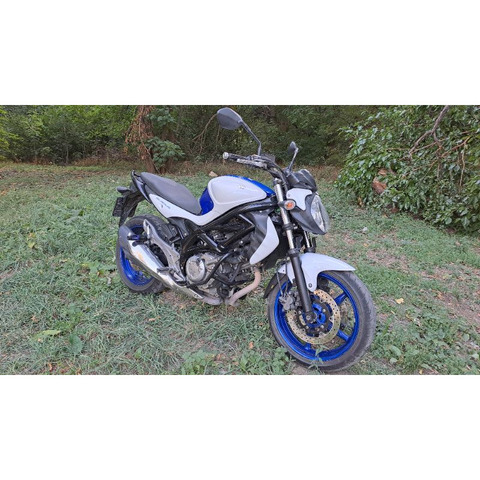Suzuki SFV 650 Gladius, 2015, 46 700 км