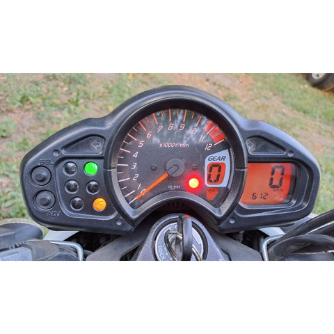 Suzuki SFV 650 Gladius, 2015, 46 700 км